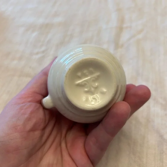 Vintage Homer Laughlin teacup, saucer, and creamer set, Pink Violets pattern - Picture 5 of 12